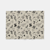 黒とベージュの手描きタトゥーパターン フリースブランケット (正面(横))