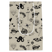 黒とベージュの手描きタトゥーパターン ミディアムペーパーバッグ (裏面)