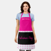 黒と明るいピンク エプロン (着用した状態)