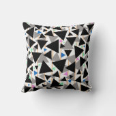 黒と灰色の幾何三角形 クッション (裏面)