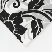 黒と灰色の渦巻く花 フリースブランケット (角)
