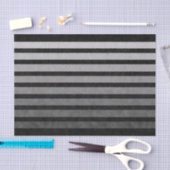 黒と灰色の迷彩質感のある線のストライプ 薄葉紙 (クラフト)