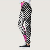 黒と白と灰色の絡ストライプみ合った文字 レギンス (左)