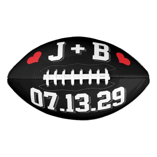 黒と白と赤のハートの結婚式イニシャルと日付 アメリカンフットボール (正面)