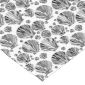 黒と白と銀の灰色の貝殻 ショートテーブルランナー (コーナー)