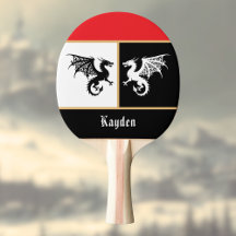 黒と白にゴールドの縁取りとモノグラムのドラゴン