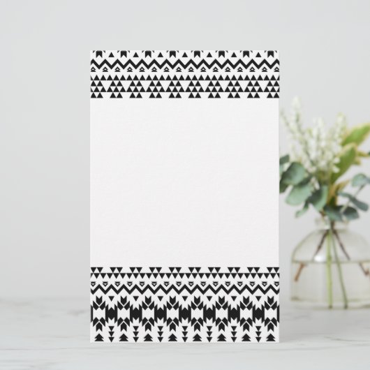 黒と白のアステカ幾何学ベクトルパターン 便箋 (スタンド正面)
