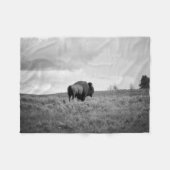 黒と白のアメリカンバイソン立ち小 フリースブランケット (正面(横))