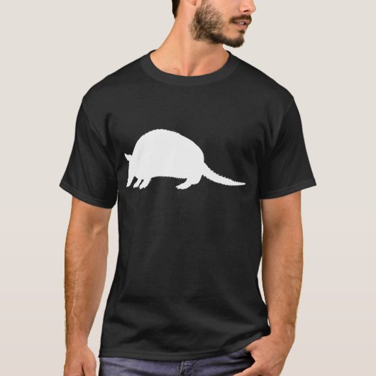 黒と白のアルマジロ Tシャツ (正面)