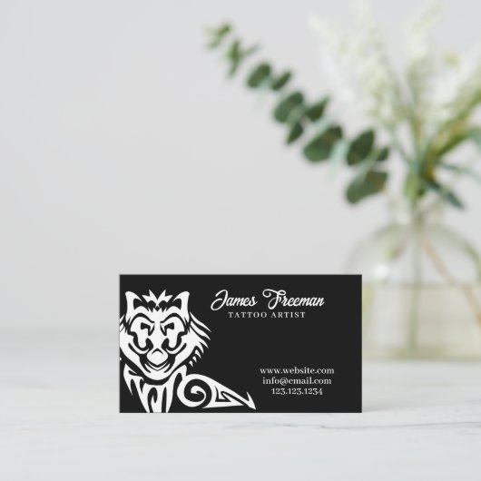 黒と白のオオカミの部族タトゥーアーティスト 名刺 (スタンド正面)