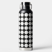黒と白のオクトガンのタイルパターン ウォーターボトル (正面)