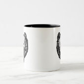 黒と白のクマの顔の墨絵 ツートーンマグカップ (中央)