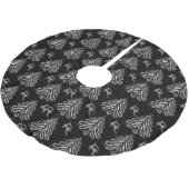 黒と白のクリスマスツリー&トナカイ ブラッシュドポリエステルツリースカート (アングル)