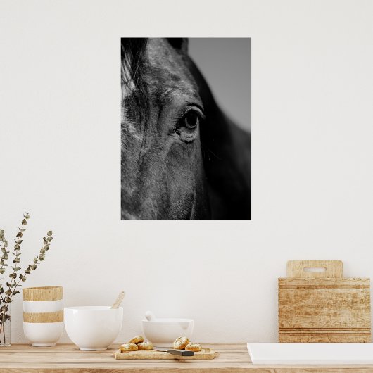 黒と白のクローズアップ馬の目のアートワーク ポスター (キッチン)