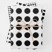 黒と白のサイズ違うHoriz.水玉模様 ラッピングペーパーシート (インサイチュ)