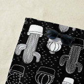 黒と白のサボテンのドードルパターン ビーチタオル (インサイチュ)