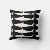 黒と白のサメ クッション (裏面)