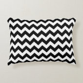 黒と白のジグザグパターン、山形パターン アクセントクッション (正面)