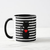 黒と白のストライプに赤いハートと黒猫 マグカップ (左)