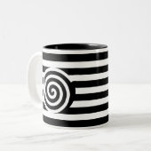 黒と白のストライプのコーヒーマグに渦巻き模様 ツートーンマグカップ (正面左)