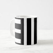 黒と白のストライプ/抽象的なクラシックマグ コーヒーマグカップ (正面左)