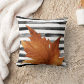 黒と白のストライプ 水彩 葉 rustic fall クッション (ブランケット)
