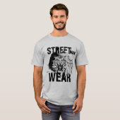 黒と白のストリートウェア 虎の雄叫び Tシャツ (正面フル)