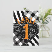 黒と白のスパイダーウェブパッチワークハロウィンテーブル 招待状 (スタンド正面)