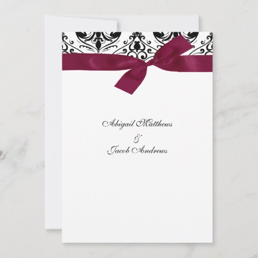 黒と白のダマスクとバーガンディリボン 招待状 (裏面)