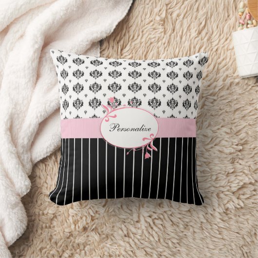 黒と白のダマスクシックなピンクのフローラと名前 クッション (ブランケット)