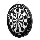 黒と白のダーツ付きファミリーダーツボード ダーツボード (正面右)