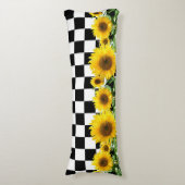 黒と白のチェス盤模様のボディにひまわり ボディピロー (正面縦)