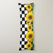 黒と白のチェス盤模様のボディにひまわり ボディピロー (裏面 (縦))