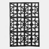 黒と白のドイツの半木造の家のパターン キッチンタオル (縦)