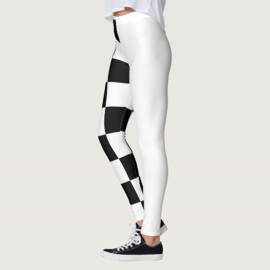 黒と白のハーフレギンス レギンス (左)