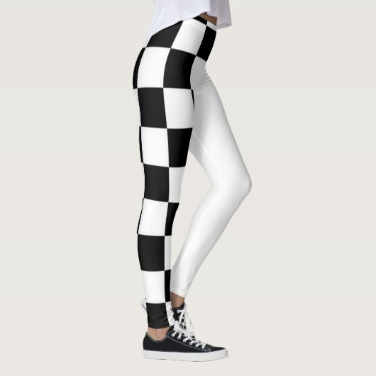 黒と白のハーフレギンス レギンス (右)