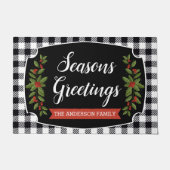 黒と白のバッファロープレイド柄のクリスマス ドアマット (正面)