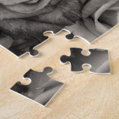 黒と白のバラの写真 ジグソーパズル (側面)