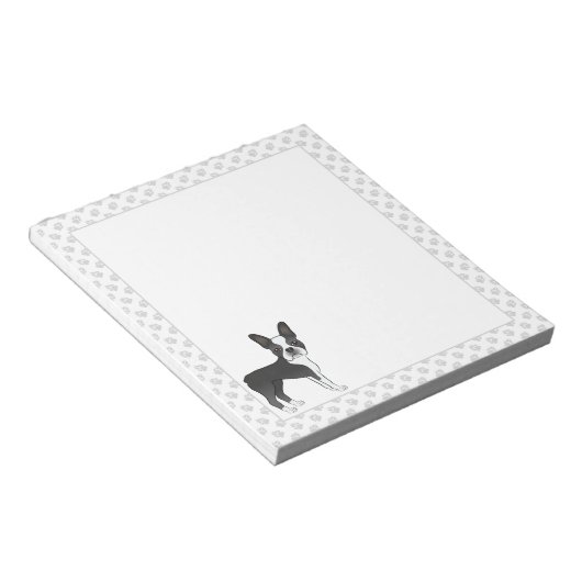 黒と白のボストンテリアの漫画の犬と足 ノートパッド (アングル)