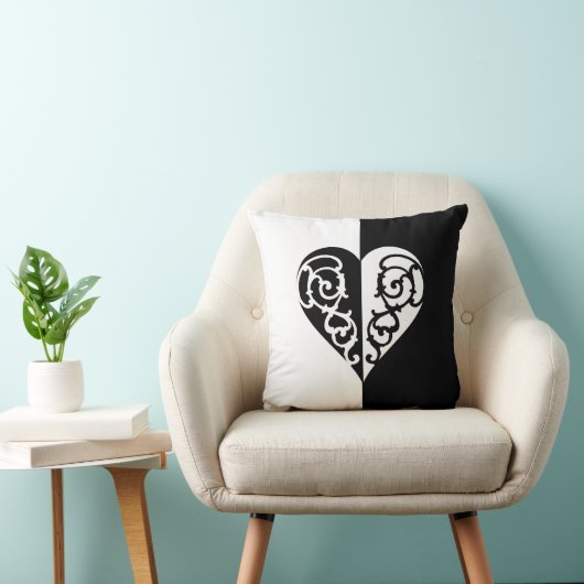 黒と白の塗りつぶしハート クッション (椅子)