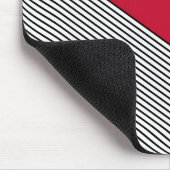 黒と白の山形のデザインと赤の三角形 マウスパッド (コーナー)