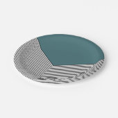 黒と白の山形のデザインと青の三角形 ペーパープレート (アングル)