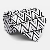 黒と白の山形のパターン ネクタイ (ロール)