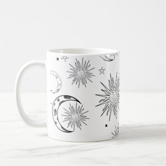 黒と白の幻想的な太陽 月 星 コーヒーマグカップ (左)