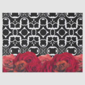 黒と白の幾何学模様の上の赤いバラ 薄葉紙 (正面)
