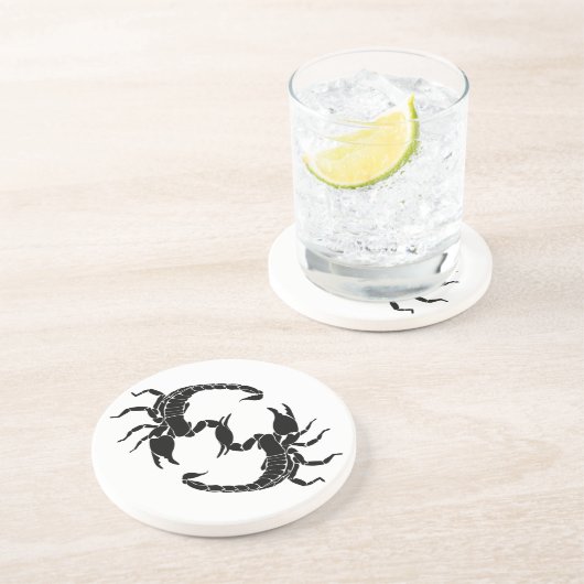 黒と白の文字S - 2つのサソリ コースター (側面)