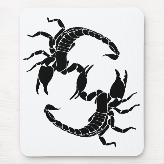 黒と白の文字S - 2つのサソリ マウスパッド (正面)