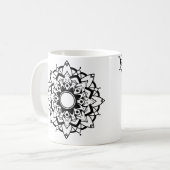 黒と白の曼荼羅マグ コーヒーマグカップ (正面左)