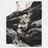 黒と白の木の根 フリースブランケット (正面)