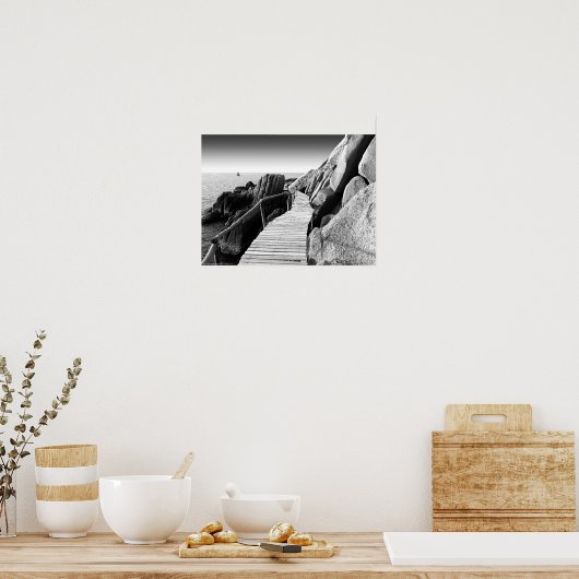 「黒と白の木道を千鳥足で」写真 ポスター (キッチン)
